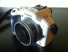 Panasonic Lumix DMC-G5 white + OBIETTIVO G X Vario