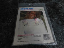 Iron On Fashions Daisies and Ribbons 10218