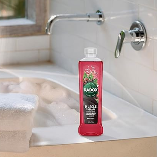 Radox Mineral Therapy Muscle Therapy Bath Soak is a luxurious, mineral-enriched - Picture 4 of 6