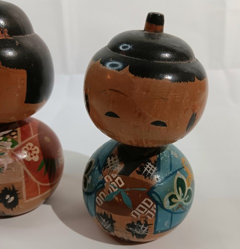 Coppia (coppia) bambole giapponesi Kokeshi legno 5” Bobblehead vintage dipinte a mano - Foto 4 di 9
