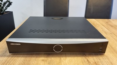 HIKVISION DS 7732NXI I4/16P/S(E) NVR 32 Kanal PoE Netzwerkkamera Vorführgerät