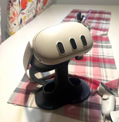 Meta Quest 3 512GB eigenständiges VR-Headset Weiß mit Controllern inkl. Akkupack