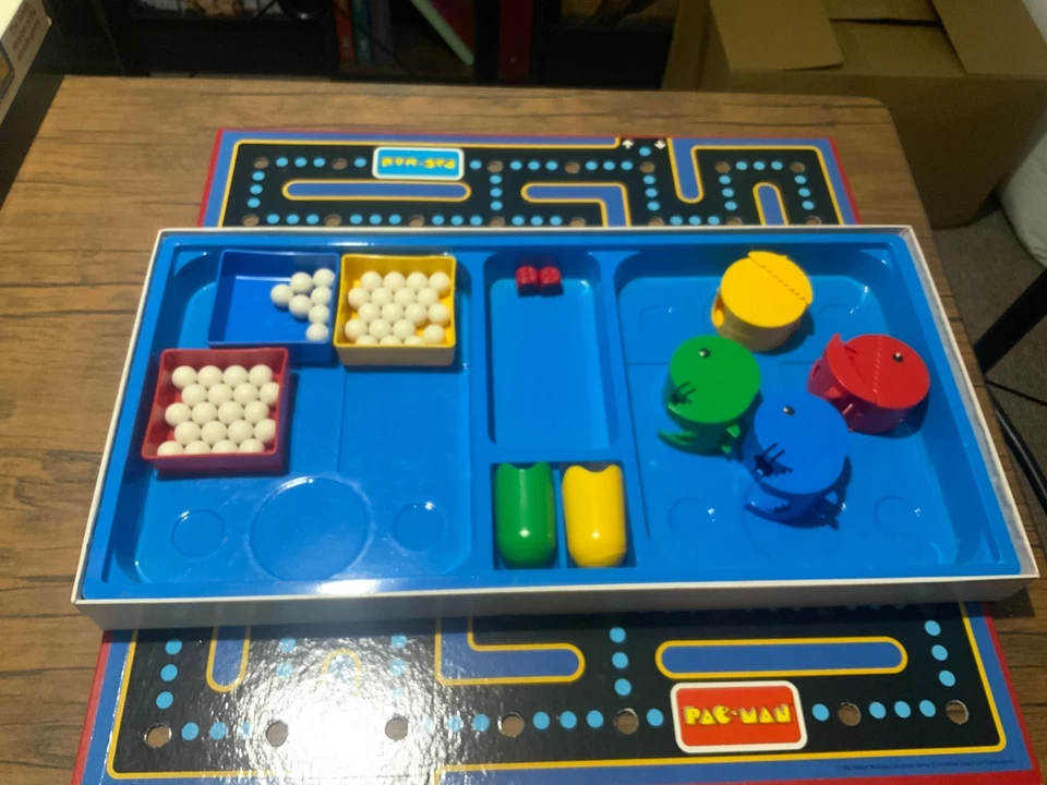 PAC-MAN Board Game 1982 Rare MB Games Pacman Arcade Edition Old incomplete - Image 3 of 4