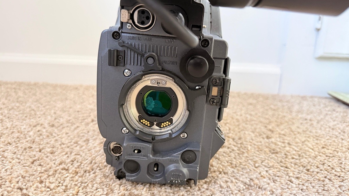 業務用ビデオカメラ DSR-300 中古品の出品です。 業務用ビデオカメラ DSR-300 中古品の出品です。 Yahoo!オークション