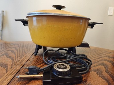 Vintage West Bend Electric 5 Quart Kettle Cooker In Harvest Yellow Tested Works