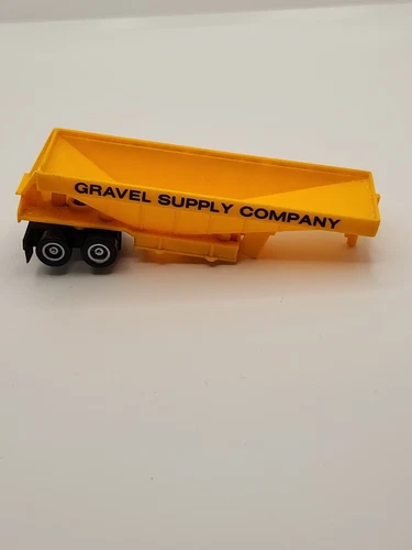 TYCO HO SCALE US 1 TRUCKING SLOT CAR TRAILER GRAVEL SUPPLY CO.