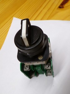 used Allen-Bradley 800H-JR2 800T-XAP selector switch-