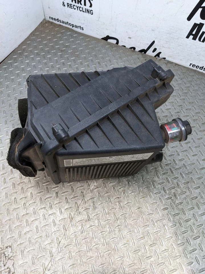 Purificador de aire estilo clásico Opt K47 se adapta a camioneta Sierra 1500 99-07 1165653 Foto 2 de 4