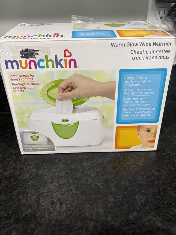 Munchkin Warm Glow Wipe Warmer Baby Wipe Dispenser, White/Green