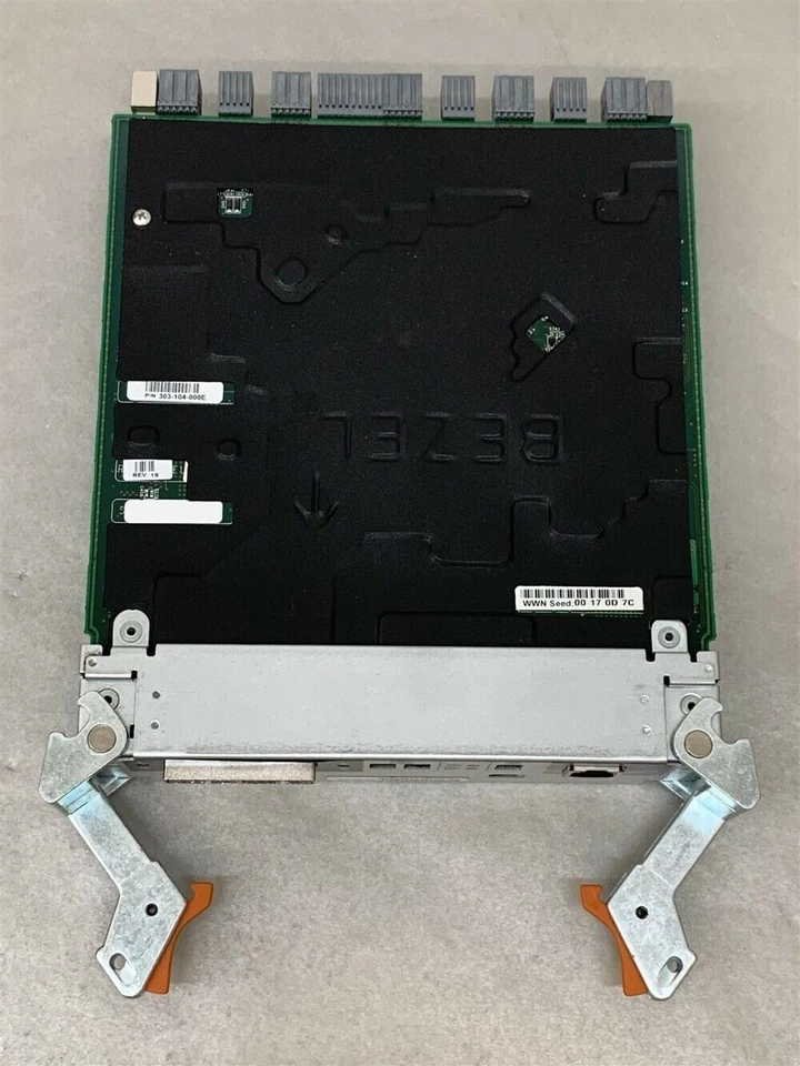 EMC 303-104-000E 25 Drive 6GBPS SAS LCC Controller Card - Image 4 of 4