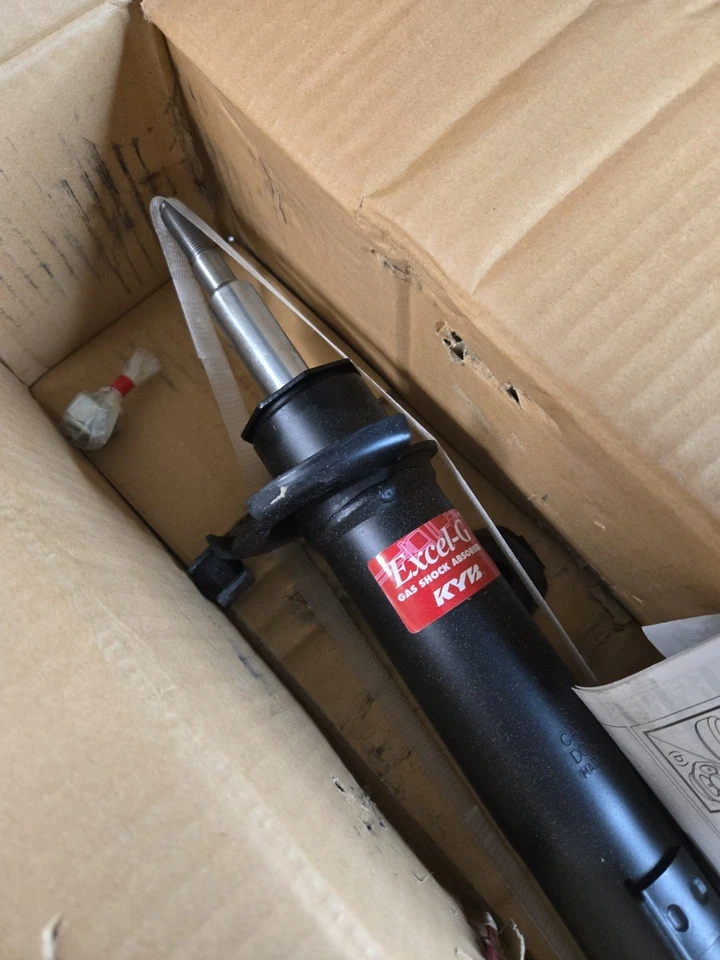 339269 KYB |Shocks|Suspension Strut Assembly Front Passenger Right Side - Изображение 3 из 4