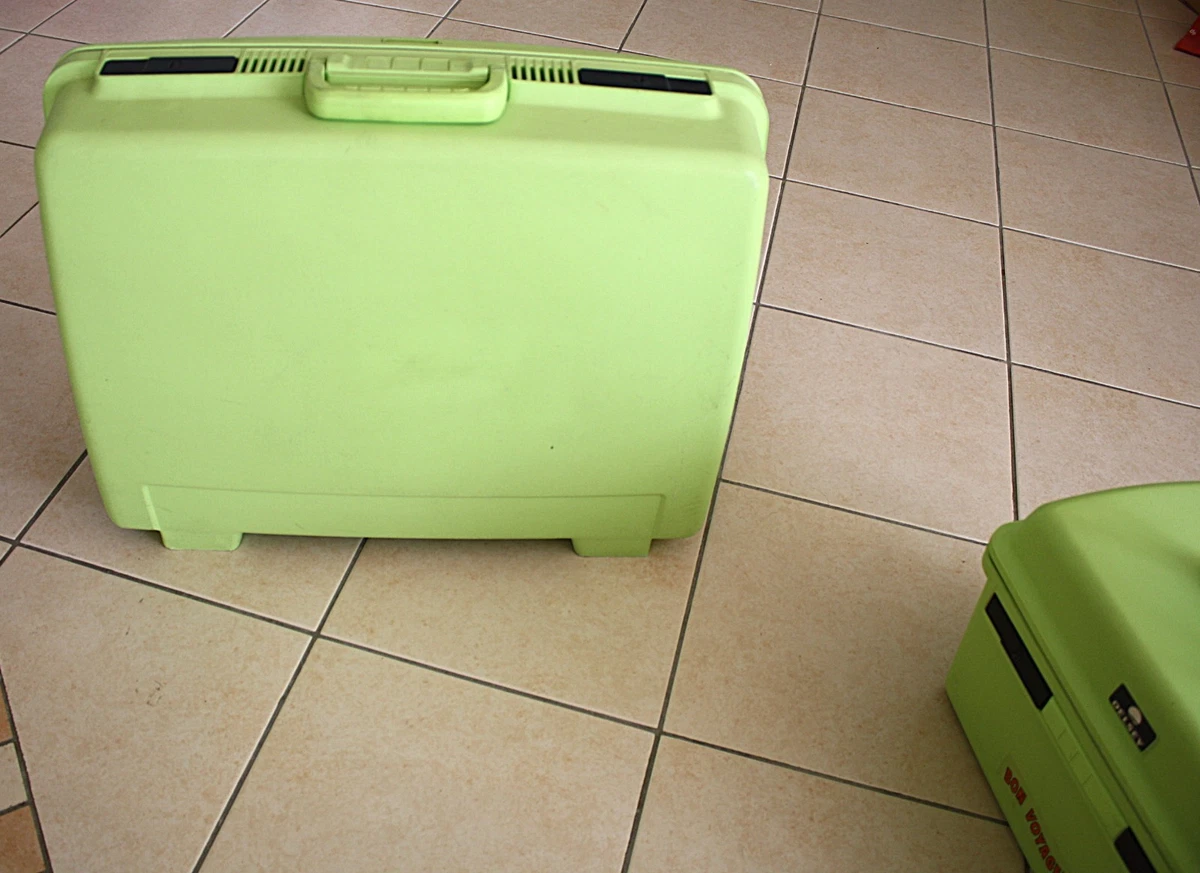 Delsey Hartschalen Koffer, Reisekoffer mit 2 Schlüsseln, grün