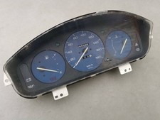 Compteur Mazda 121