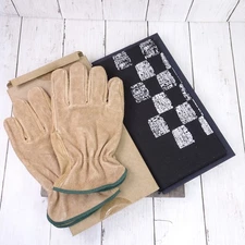 Vintage Marlboro Unlimited Gear Genuine Leather Gloves and Bandana  - Brand New