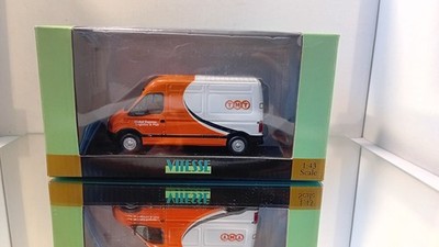 Vitesse 1:43 Renault Master TNT In Box