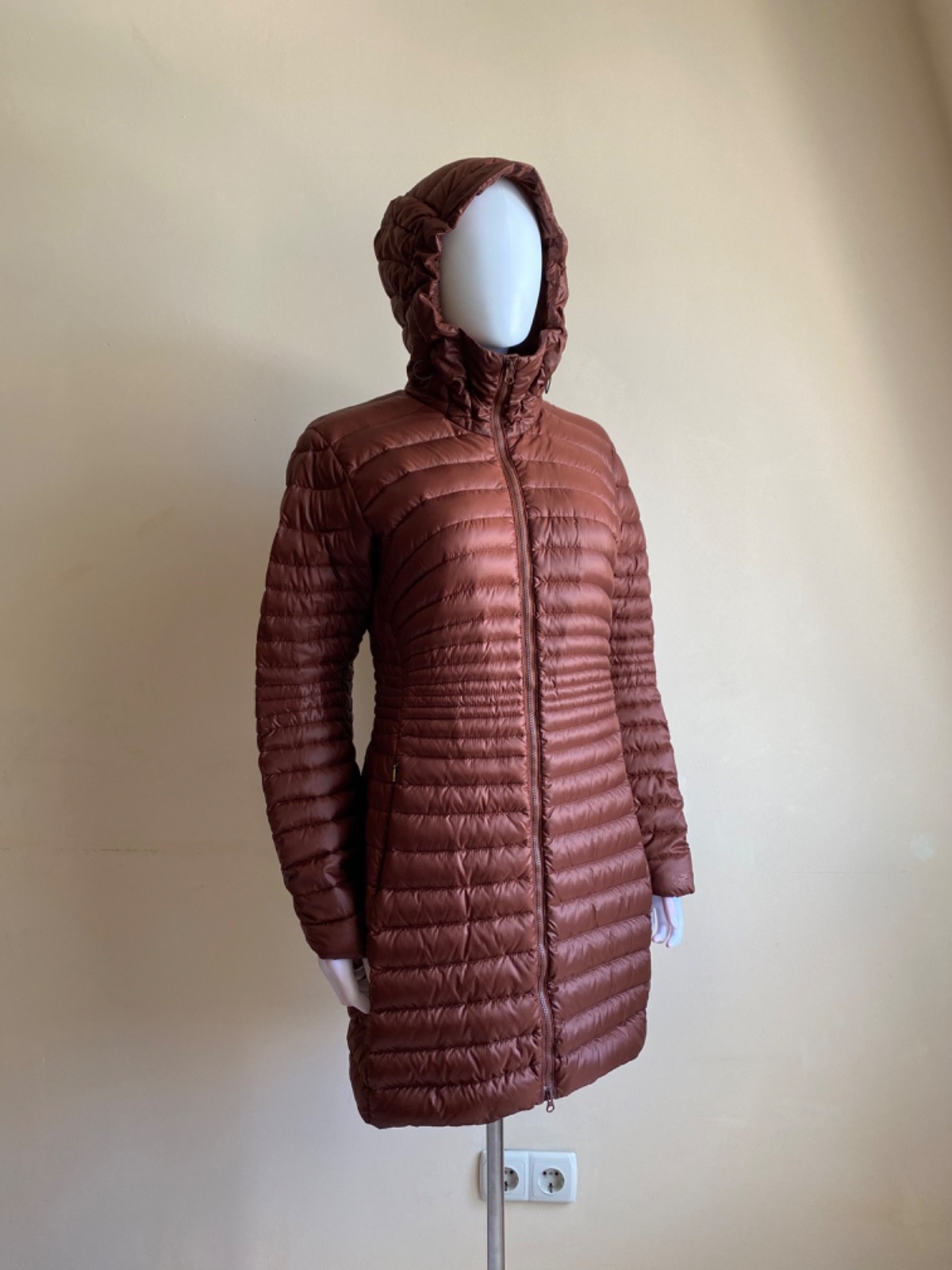 Arc'teryx Nuri giacca lunga donna marrone piumino con cappuccio taglia M