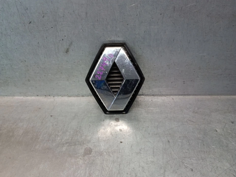 8200115115 EMBLEM / 8200115115 / 5513347 FÜR RENAULT SCENIC II JM0/1_ 1.5 DCI - Bild 1 von 4
