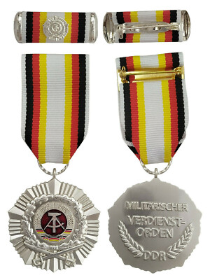MILITÄRISCHER VERDIENSTORDEN DER DDR (Set) EUR 90,00 - DE