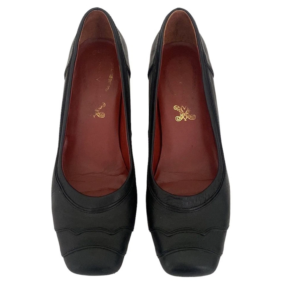 Zapatos de salón de cuña ocultos modernos vintage de cuero negro con corte láser UE 36,5 Foto 2 de 4