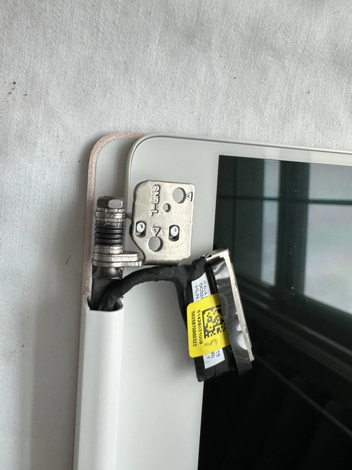 MONTAJE COMPLETO PANTALLA TÁCTIL DELL XPS 13 9370 13.3" 3D643 03D643 DORADO S15 Foto 4 de 4