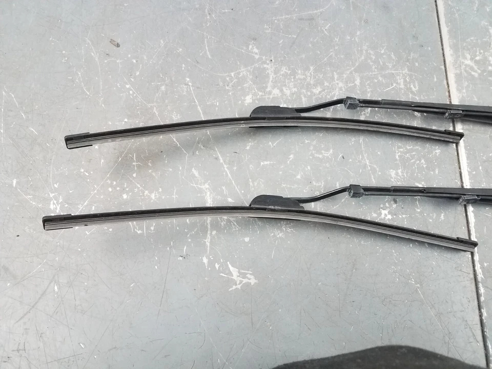 Cadillac Escalade 2008 ESV limpiaparabrisas motor/brazos #1071 A12 Foto 3 de 4