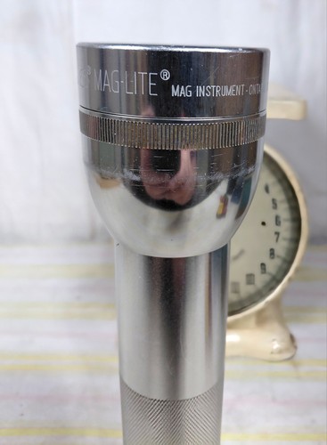 Maglite Heavy Duty 10" 2 D latarka ogniwowa, srebrna wyprodukowana w USA działająca - Zdjęcie 3 z 15