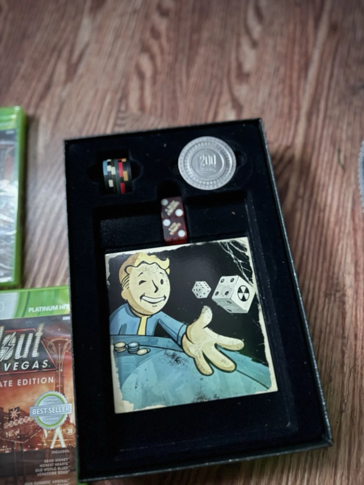 Fallout: New Vegas Collector's Ultimate Edition Xbox 360 Complete W/ Sleeve RARE - Image 3 of 4