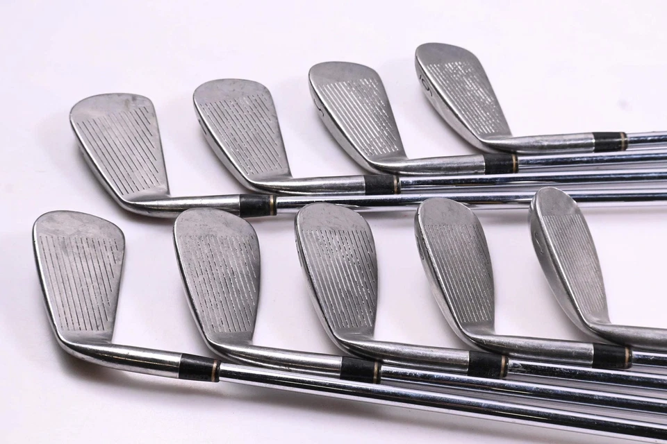 Titleist DCI 962 Irons / 3-PW+SW / Regular Flex Dynamic Gold R300 Shafts - Image 3 of 4