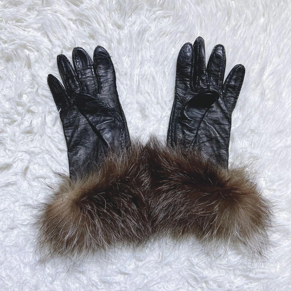 PRADA Black Lambskin Leather Gloves Trim with Fox Fur Women Total Length: 9.1in - Image 4 of 4