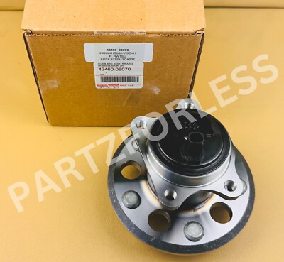 42460-06070 TOYOTA GENUINE HUB & BEARING ASSY, REAR AXLE, LH