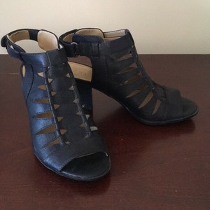 naturalizer talan black