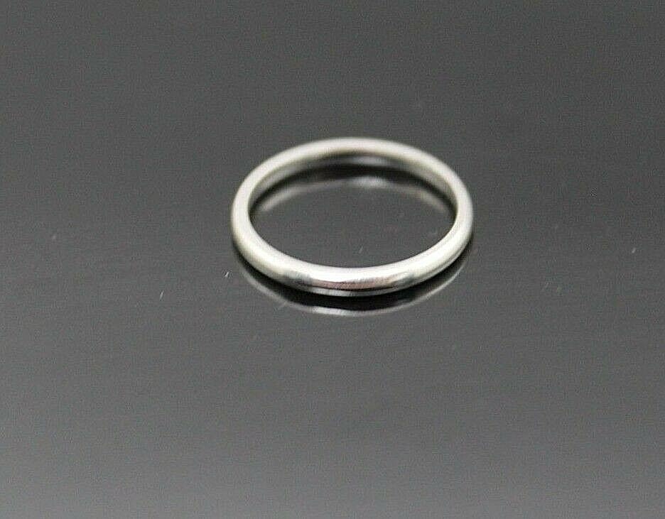 Elegant High Polish Sterling Silver Wedding Band Ring Size 10-image