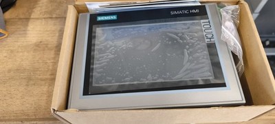 Siemens SIMATIC HMI TP700 Comfort Touch Panel Bediengerät 6AV2124-0GC01-0AX0
