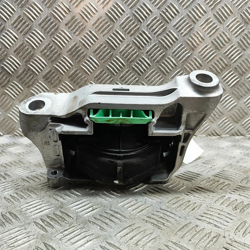 FORD KUGA MK3 C482 Motorhalterung rechts LX63-6F012-AC 2,5 Hybrid 140 kW 2024 - Bild 1 von 4