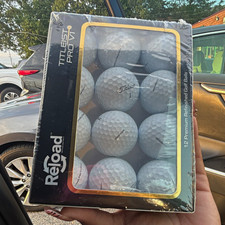 TaylorMade Stratus Tech Men's Golf Gloves 2-Pack Left Hand M and golf balls