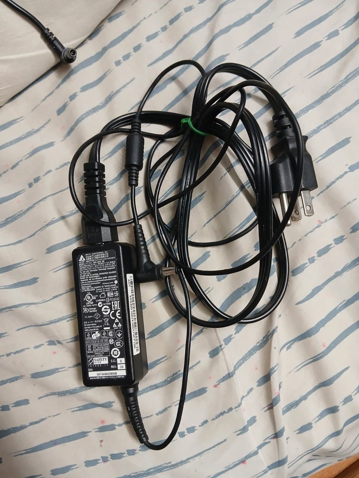 New Genuine Delta 19v  2.1A  Adapter Charger Power Cord 45 Watt 110v 220v - Image 2 of 3