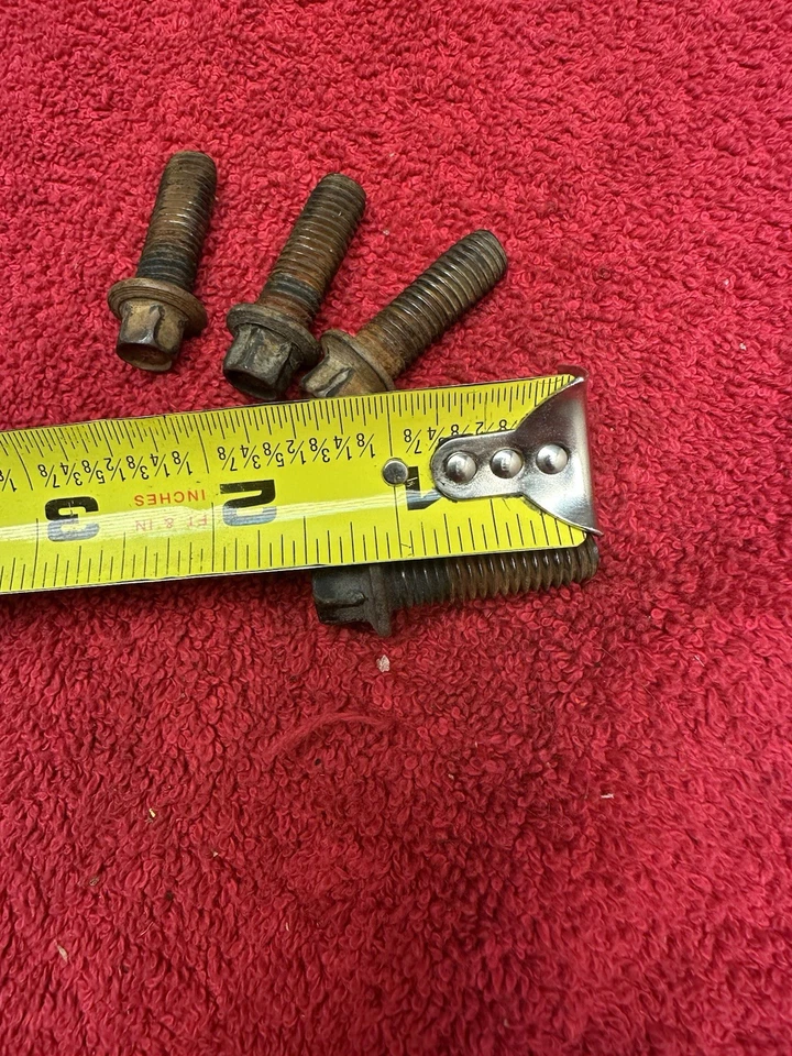 2006-2010年悍马H3 H3T通用原始设备制造商前摇杆衬套螺栓4件套 — 第 3/3 张图片