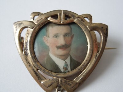 Broche Ancienne Miniature Rare - Paysage Et Personnages Peints Sur Cuivre - Occasion Bon état