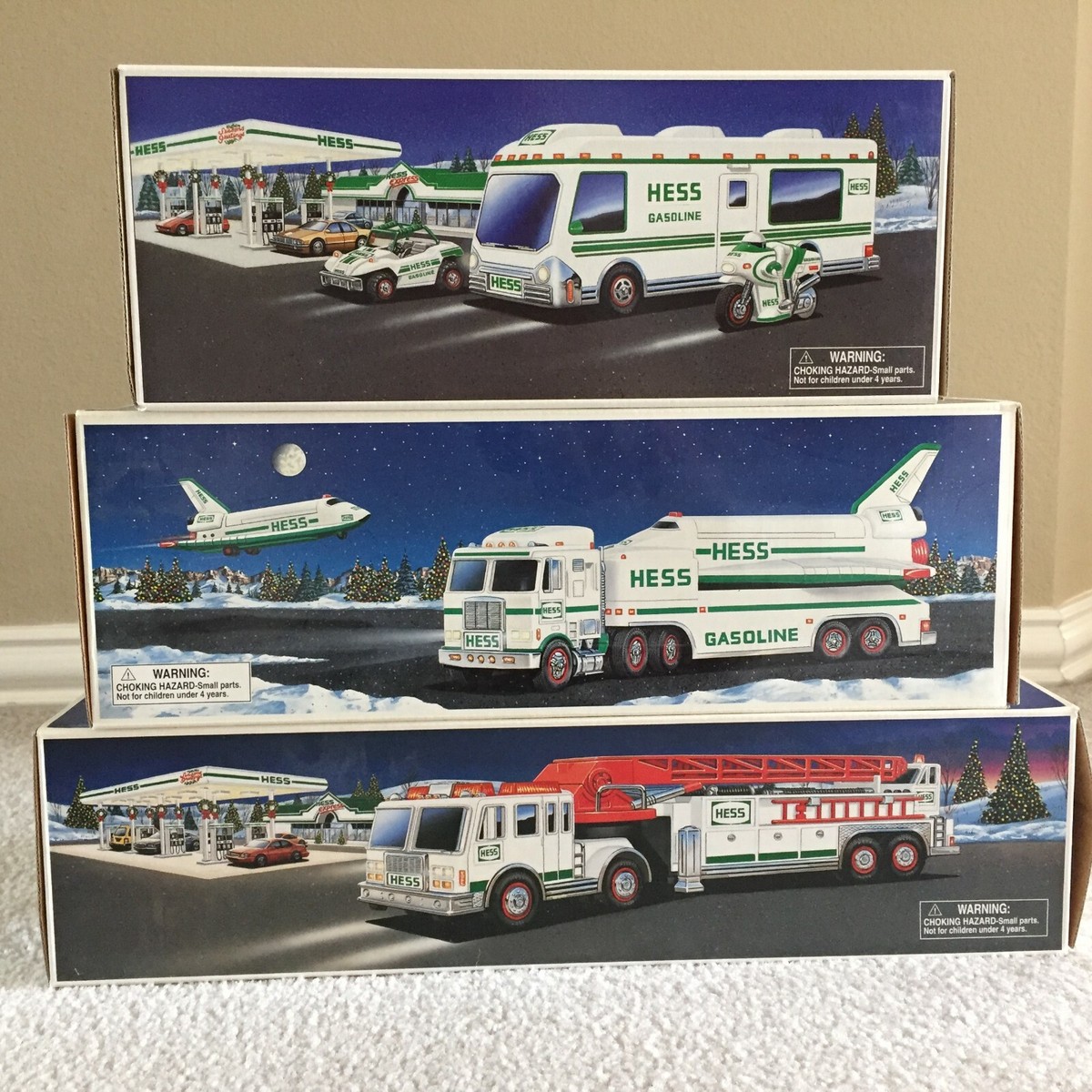 HESS トレーラーとロケット 1999 Hess Truck and Space Shuttle with Satellite - We-R-Toys