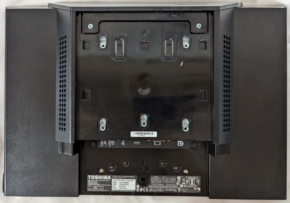 Toshiba 6149-5CR 15.6" TCx Display, LED-With Powered USB & VGA Cable *No Stand - Image 2 of 4