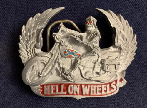 HELL ON WHEELS MOTORCYCLE SKULL BELT BUCKLE APPROX. 3 1/4" X 2 1/2"