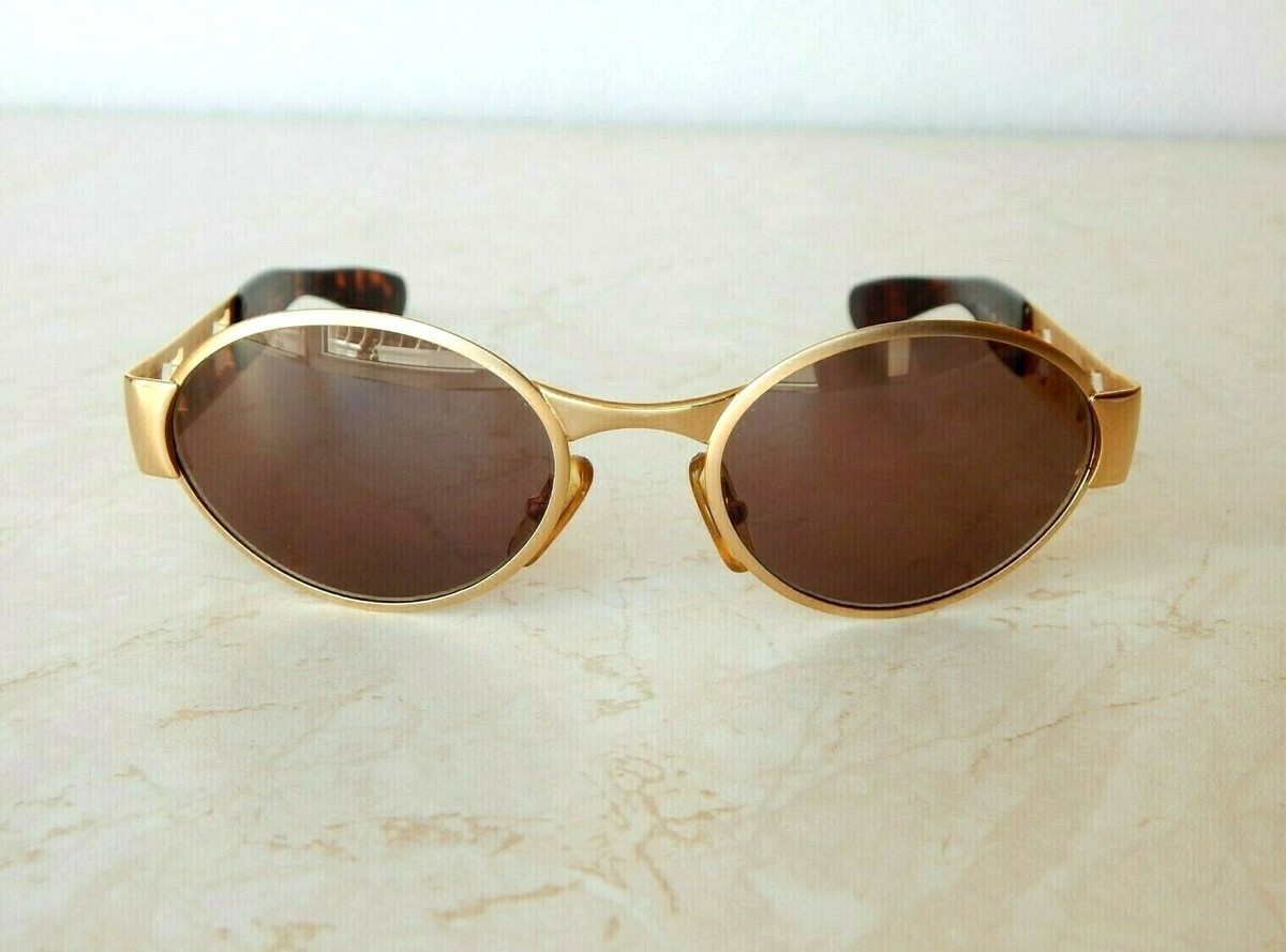 Retro Laura Biagotti Sunglasses - Gold Frames Vintage Laura Biagiotti Square T87 Sunglasses main image 2