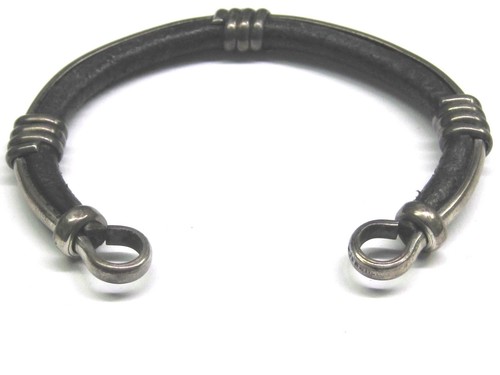 THIS LISTING IS FOR A SUPER COOL VINTAGE STERLING SILVER & LEATHER CUFF BRACELET - Picture 5 of 5