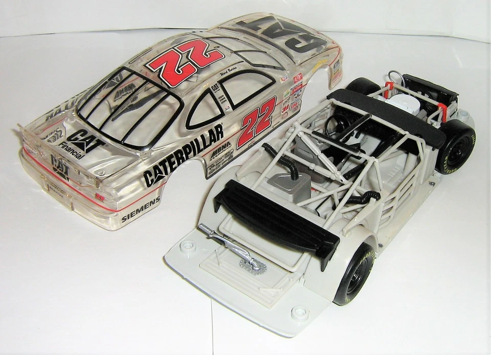 HOT WHEELS / WARD BURTON / #22 CATERPILLAR / 1999 PONTIAC GRAND PRIX / CLEAR CAR - Image 4 of 4