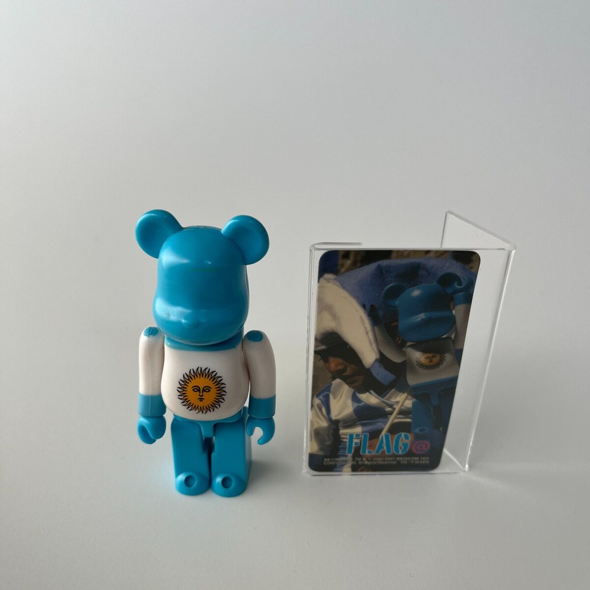 Bearbrick Be@rbrick 100% Medicom Toy Flag Selling loosely Bearbrick Be@rbrick 100% Medicom Toy Flag Selling loosely