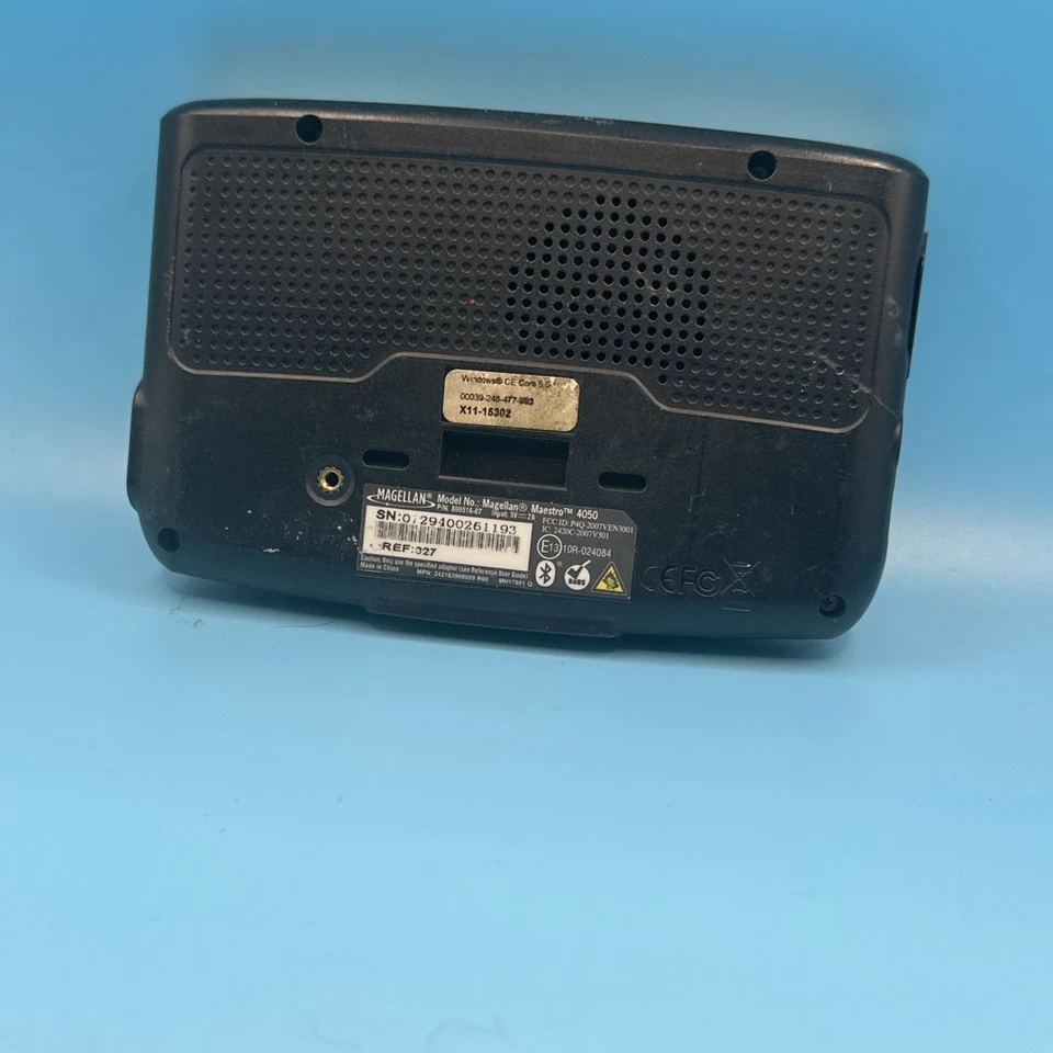 Magellan Maestro 4050 Black 4.3" Widescreen Bluetooth Portable GPS untested - Image 2 of 4