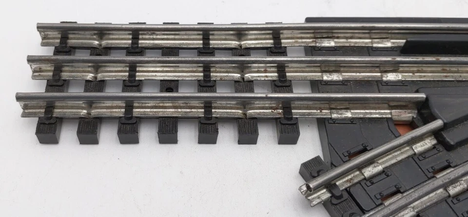 K-Line K-0373 O 42" Left Hand Manual Control Switch Turnout - Image 3 of 3