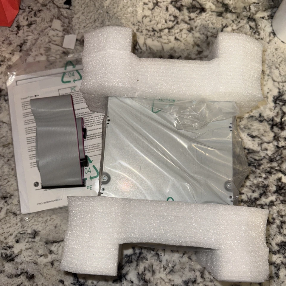 Vintage LG CD Rewriter 52X CD-R, 32x CD-RW, 52x CD GCE-8526B PC NEW - Image 3 of 4