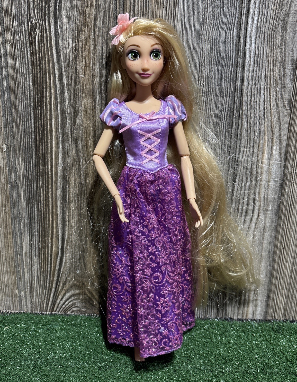 Rapunzel Disney Store Glitter Princess Jointed 11” Doll Dressed
