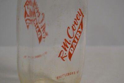 【中古】 lost in the way．．． MILK ROBBER Vintage R. M. Covey Dairy Glass Milk Bottle Brattleboro Vermont 1